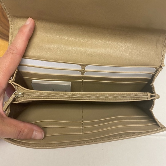 Gucci Micro G Leather Embossed Wallet in Box - Picture 7 of 12